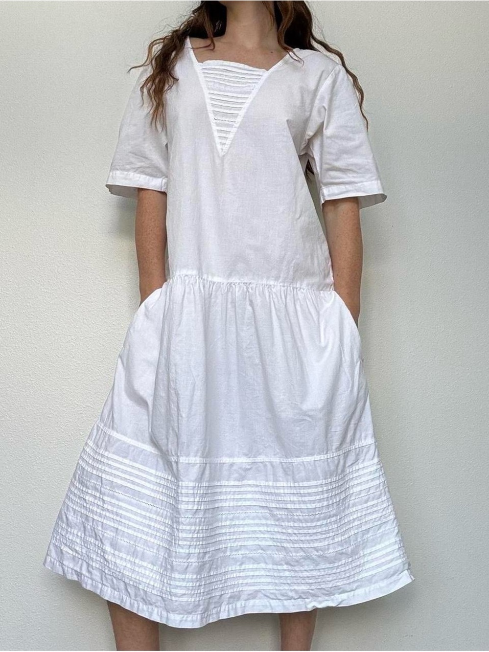 Vintage Bloomingdales White cotton drop waist dress with pleated detail - Picture 2 of 8